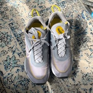 Air Max 2090 “Wolf Grey” Size 11